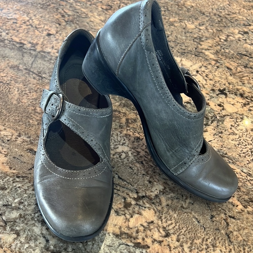 Clarks Heels